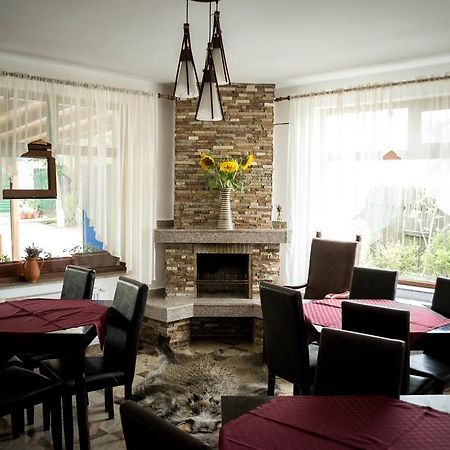 Готель Casa Diana Комена Екстер'єр фото