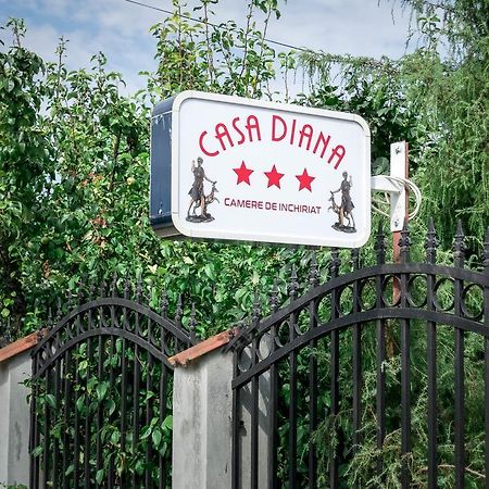 Готель Casa Diana Комена Екстер'єр фото