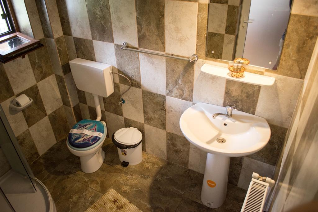 Готель Casa Diana Комена Екстер'єр фото